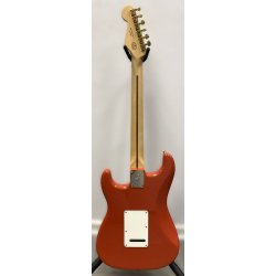 (BRUGT) Fender Limited Edition Player Stratocaster  Fiesta Red with Gold Hardware 2022